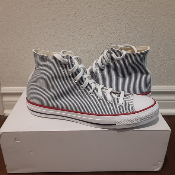 Converse - Picture 4 of 4